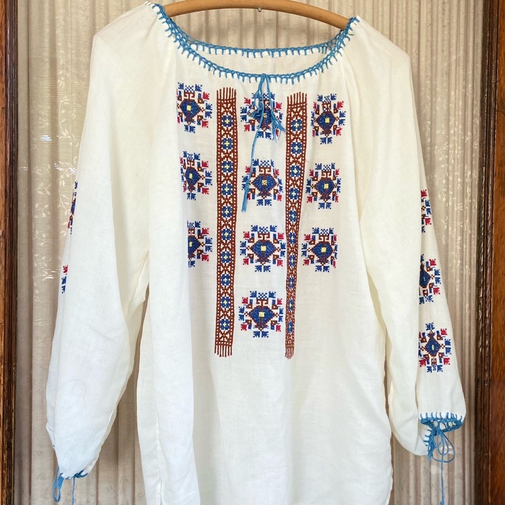 Embroidered boho Peasant Top
